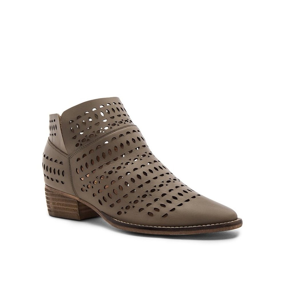 Seychelles Tame Me ankle laser cut-out booties Size 8